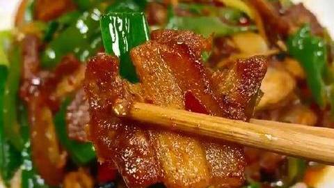 【青椒回锅肉】肥而不腻,简单的家常菜,一学就会。