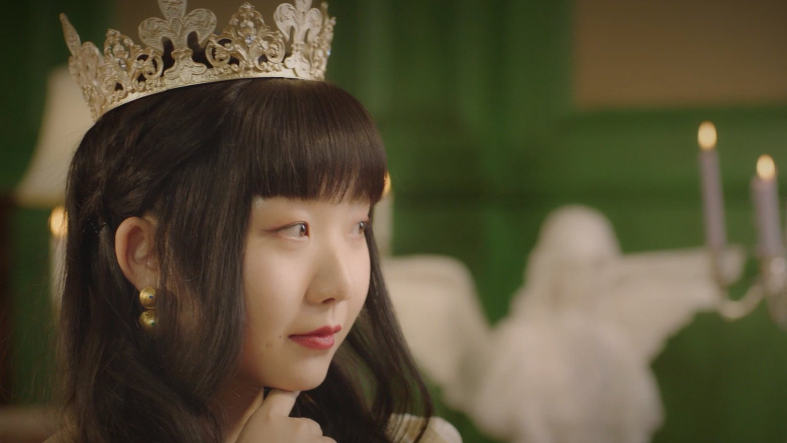 无论是台前那个风趣幽默的我,还是私底下那个真实随性的我,都有雀巢鷹嘜炼奶伴我左右,雀巢甜美