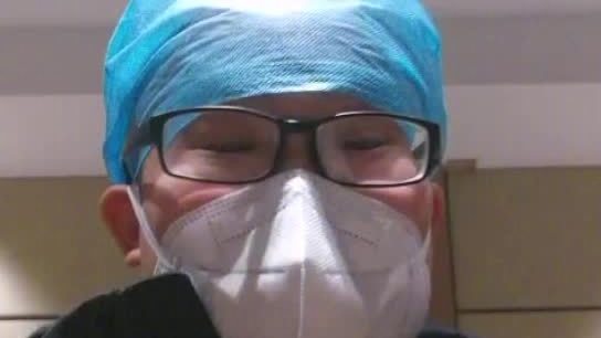 【2020这一天,支援湖北的他给爱人传来这份“惊喜”】2月14日,正在支援湖北抗疫一线的复