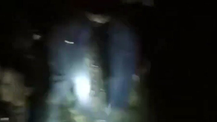 #净网2021#【守护万家平安】情人节深夜,民警跳河救下轻生女子2月14日晚上10时许,天