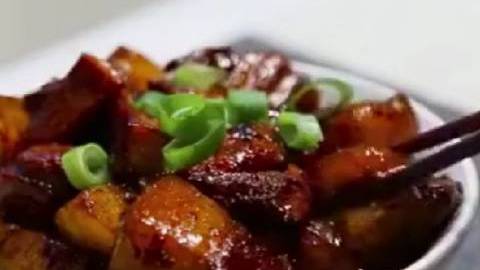 【分享:庖丁解猪】对于大多数中国家庭来说,猪肉每周都吃,春节前猪肉价格不会进一步上涨,备一