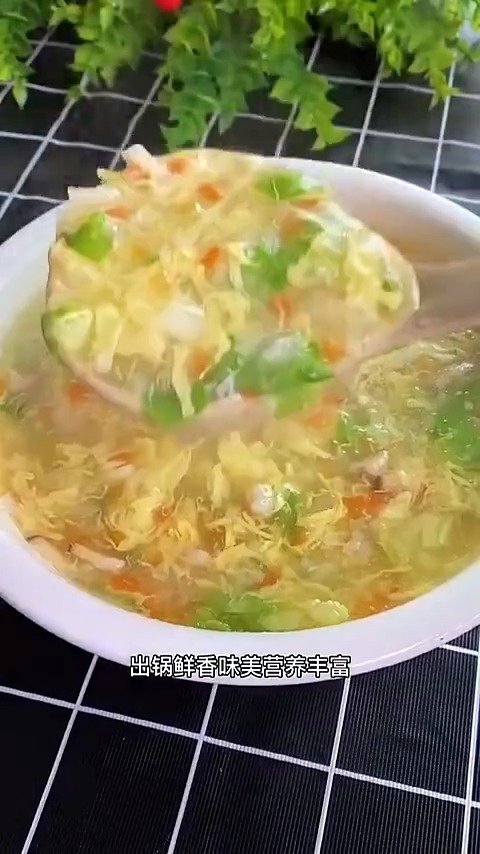 健脾养胃的山药蔬菜蛋汤,鲜香味美,营养丰富,常吃孩子个高~