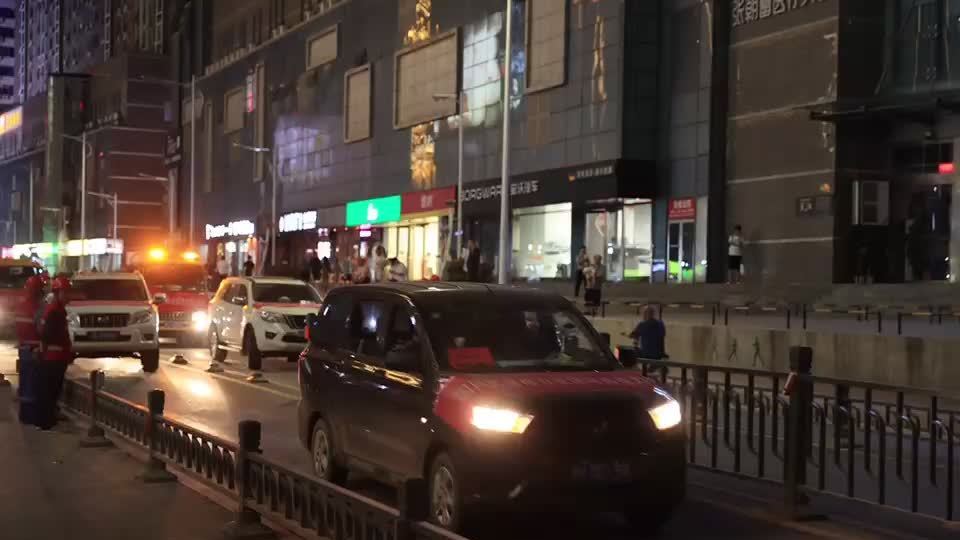 【国网天津物资公司驰援河南:一天24小时在线,电话响起就是命令】四人小组中郭亮、杨鋒两人负