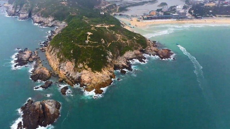 【壮美!深圳大鹏用7000㎡“稻田画”深情告白】在党的百年华诞之际,深圳大鹏新区以大地为纸