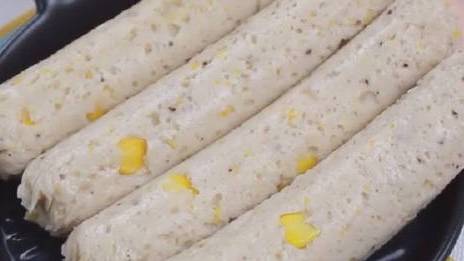 今年猪肉这么贵50米走廊挂2000斤香肠是不是羡慕的不行,【那就做个鸡肉玉米香肠】自制香肠