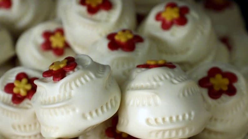 #非遗过大年# #山东大馒头# 福包 葫芦 苹果……好看又让人流口水的面馍来了via闪电新