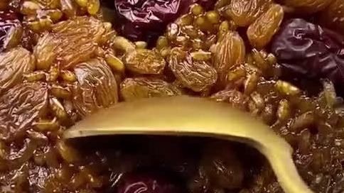 【自制糯米糕】超好吃的香枣糯米糕制作教程,在家就能做,马住周末备用! (via 不二食记)