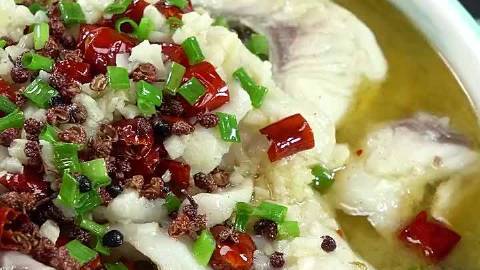 酸菜鱼香豆腐简单的家常酸菜鱼做法～酸辣可口,配上白米饭简直太绝了!详细教程安排了 