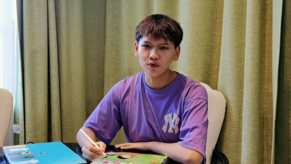 “民族团结”可爱表情包上线喽以“民族团结”为主题的表情包在微信表情包平台上线啦,这是一名来