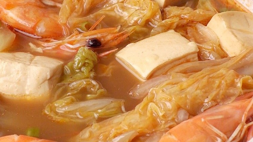 【鲜虾白菜豆腐煲】寒冷冬日里来一份暖暖的豆腐煲吧!滋味鲜美,最适合这个季节!大虾、豆腐、白