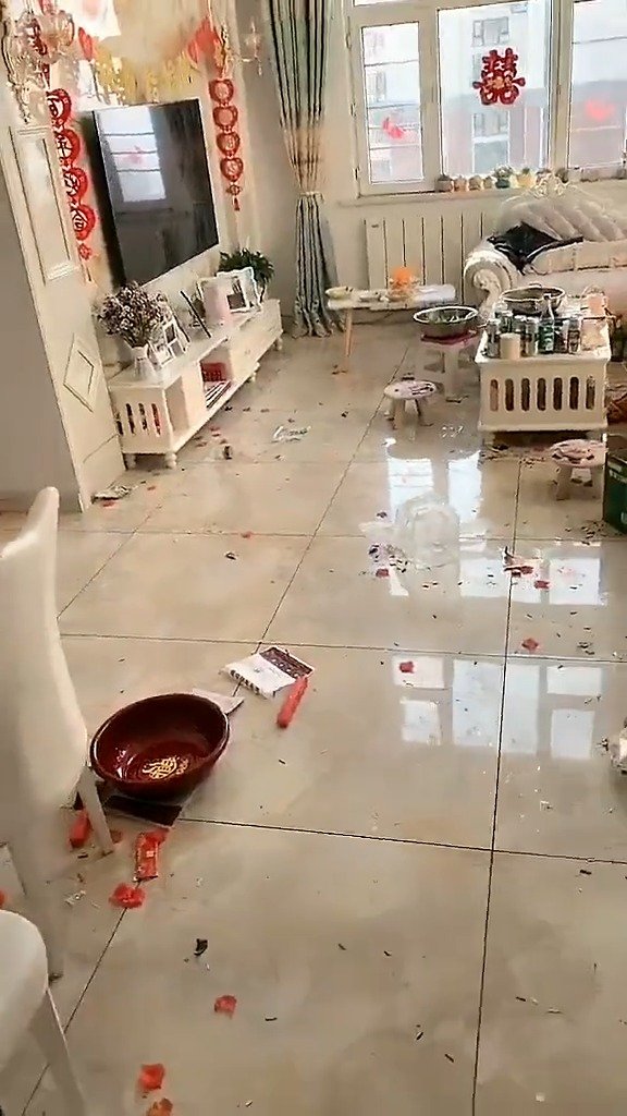 网友:弟媳嫁过来第二天之后,一觉睡到自然醒,婚房也不收拾,还怨我没有给她做早餐!现在的小女