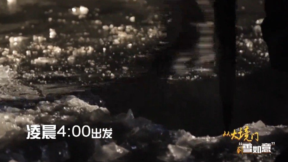 张家口沽源县库伦淖尔,又名天鹅湖,群山环绕,碧水长清,生态环境良好,夏季数不尽的天鹅、灰鹤
