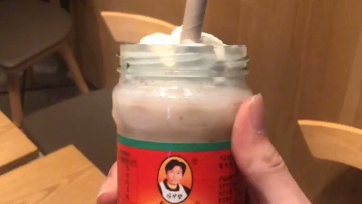 星巴克自带杯子服务要被这届网友玩坏了还有谁!还有谁!&nbsp;&nbsp; 创意出圈大赏  