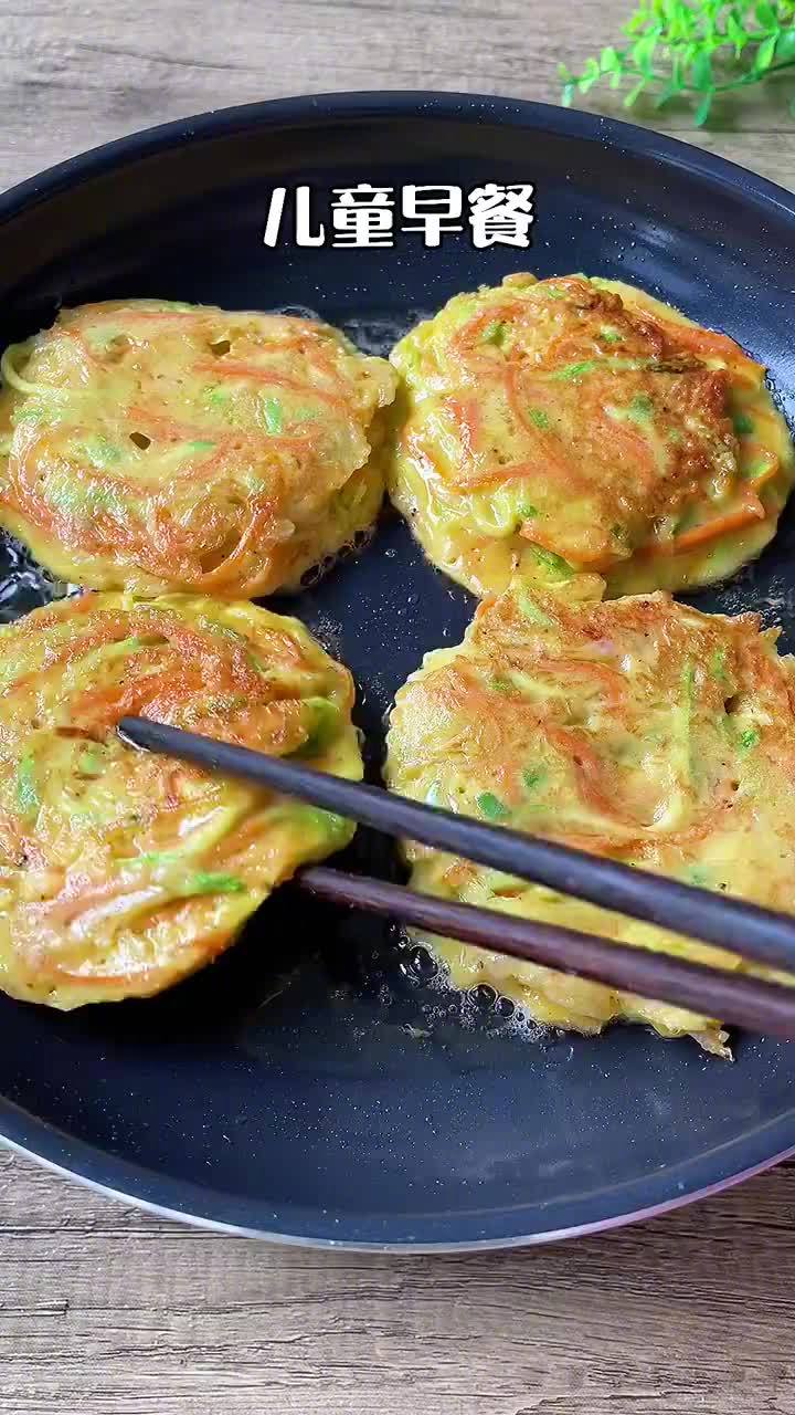 【西葫芦虾皮鸡蛋饼】如果孩子不爱吃饭,可以试试这个,简单方便,营养好吃