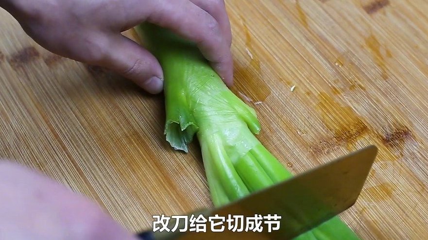 葱油拌面这样做好吃,教你如何熬葱油汁,香气扑鼻,看着就流口水