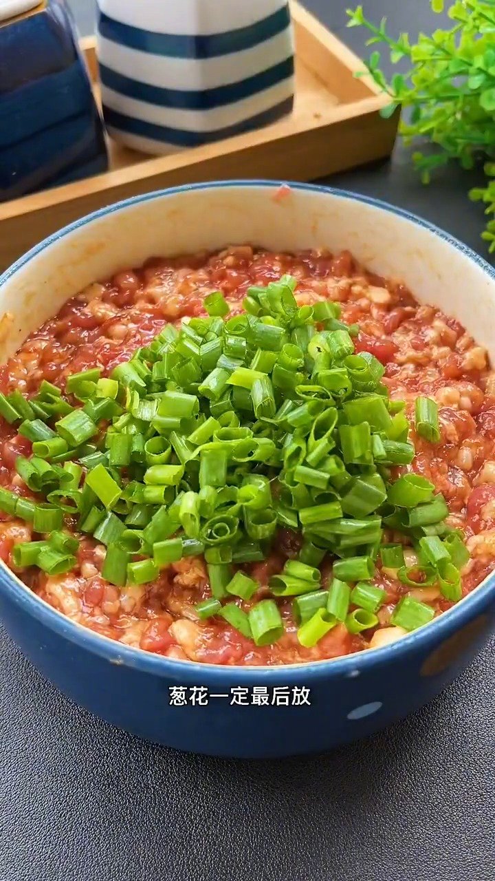 猪肉馅这么调,鲜美多汁,无论是做馄饨,包饺子,包包子,做丸子都好吃~