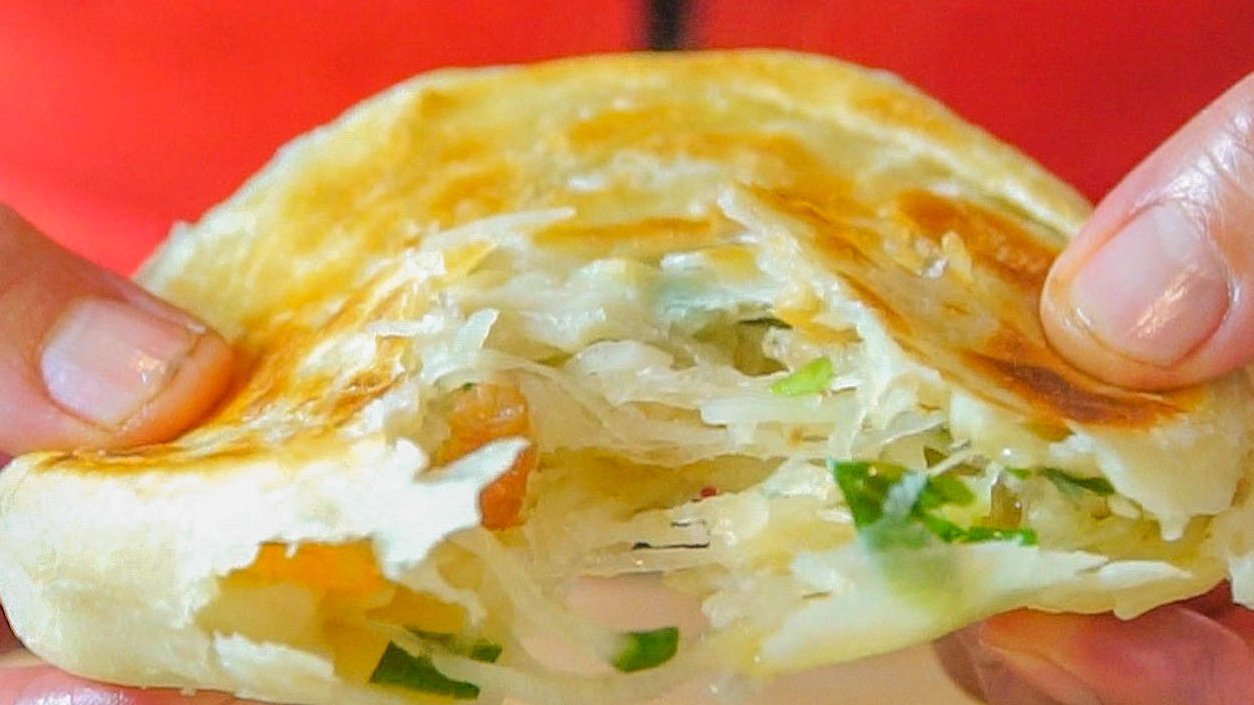 【萝卜丝烙饼】“冬吃萝卜夏吃姜”,不喜欢吃白萝卜的同学试试这种做法↓↓外边分层脆脆的,里边