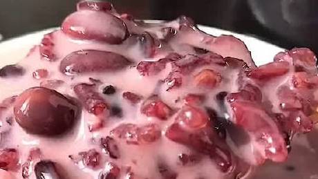  该起床吃早饭啦!这样煮粥比捧在手里的奶茶好喝百倍～ 