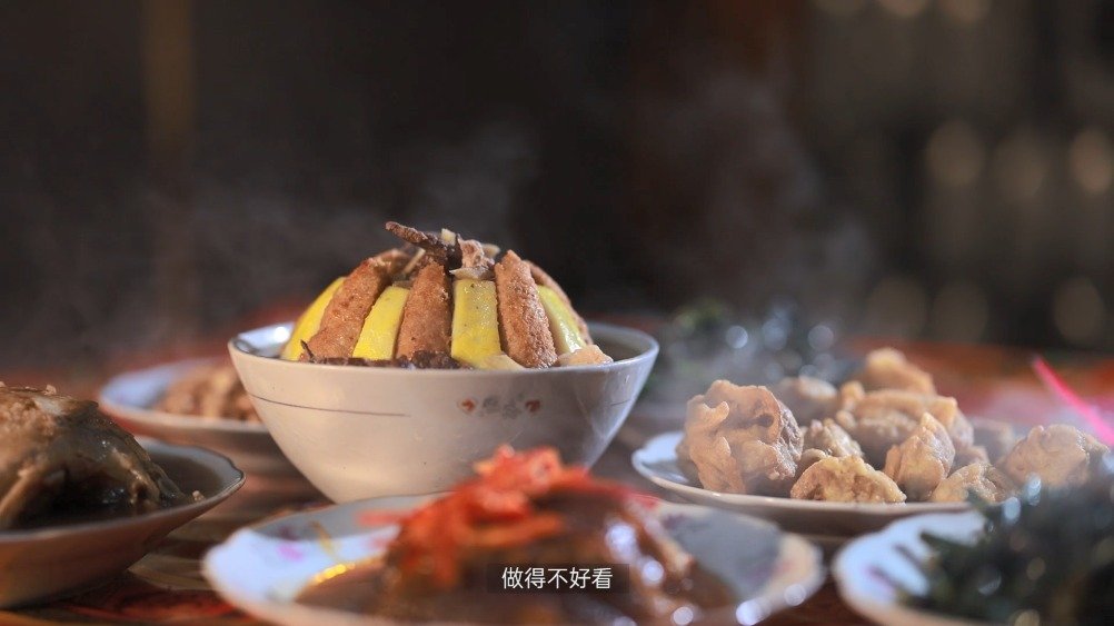 荆州鱼糕、南京烤鸭、山东大馒头、南丰鱼丸、自贡冷吃兔……春节临近,你最怀念的家乡传统美食是