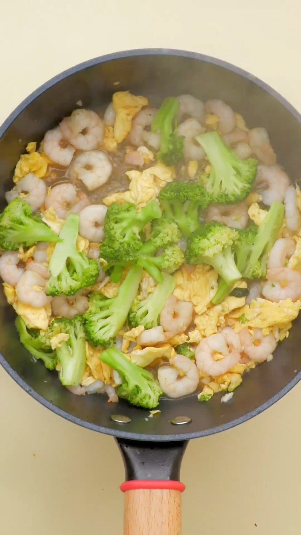 #美食时间#【西兰花虾仁炒蛋】清清爽爽的绿中一抹白,西兰花还能这么搭配!鲜香美味的虾仁加上