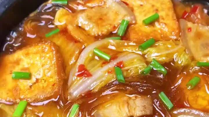 #美食时刻# 【五花肉白菜炖粉条做法】百菜不如白菜!这个菜太好吃了,不知道怎么形容,汤汁拌