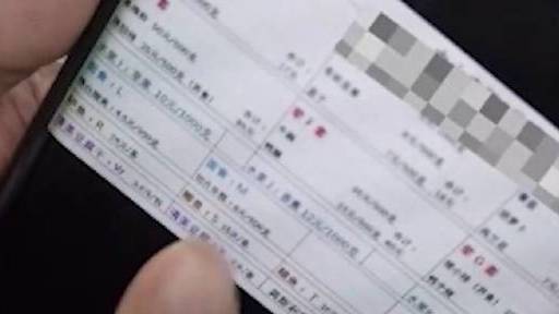 【为提高效率,志愿者独创《字母菜单》为居民代购生鲜】近日,上海一街道社区的志愿者为了提高为