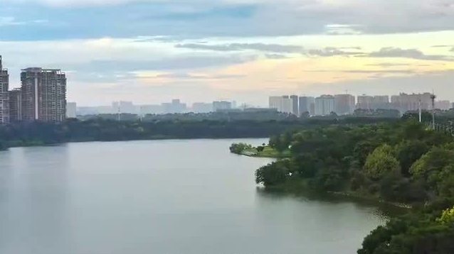 &nbsp; 纪录片《邕江》【纪录片《邕江》第一集《邕江序曲》】有江河必有城邑,有城邑必有人类文明的