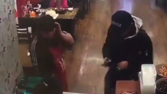 父母们要求的并不多,一个电话,一句问候,就能暖了父母 的心。