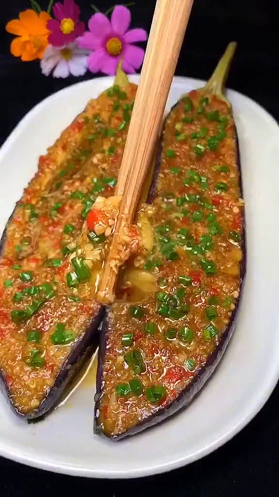 【蒜蓉蒸茄子????新做法】这么好吃的蒜蓉茄子做法,秒杀烧烤摊,太给力了,自己在家做,健康又好吃