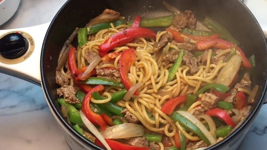 意面多种吃法????不减肥的试试【黑椒牛柳意面】营养丰富,热量也不高哦,主要是味道“绝杀”#晚上