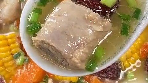 美食之都天冷了,学会这道玉米胡萝卜山药排骨汤吧～暖暖的,暖心又暖胃! (天天美食推荐)