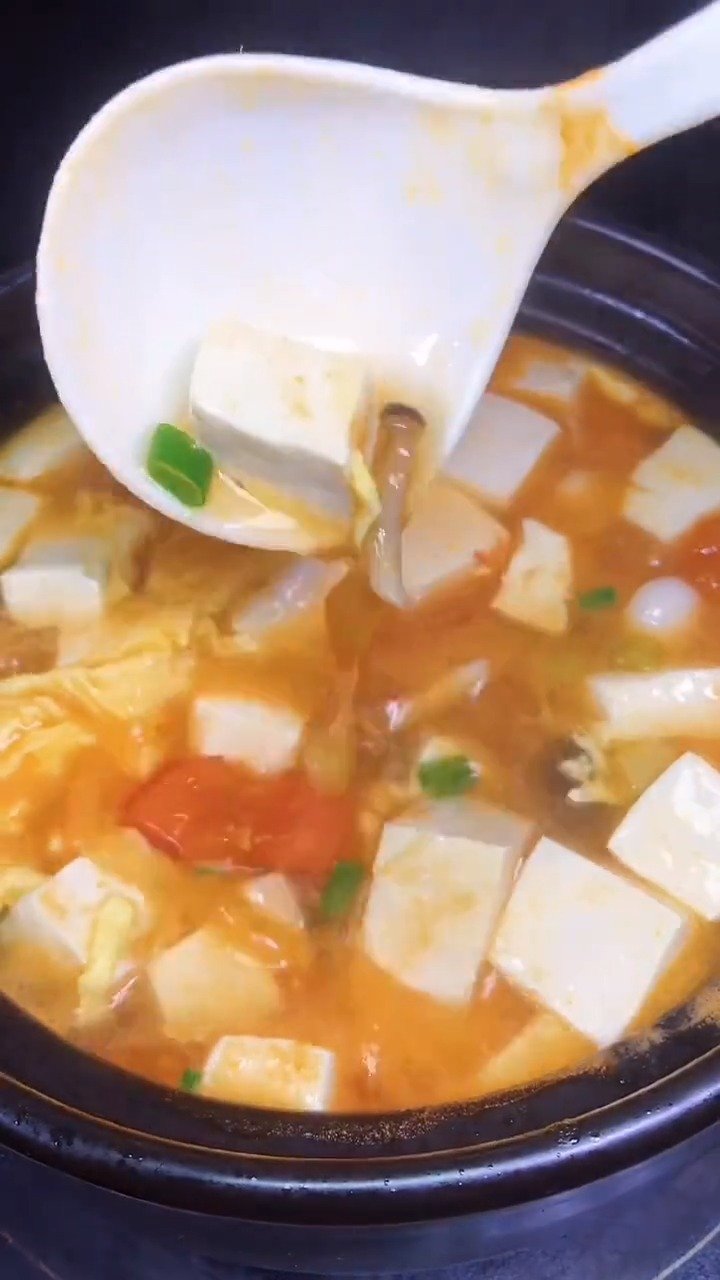 #中午吃什么# 【海鲜西红柿豆腐汤】没食欲?不可能!这道海鲜西红柿豆腐汤一定要学会,低卡又
