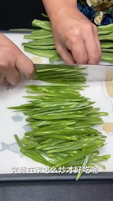 家常小炒菜:这样做的豆角炒肉,真的美味不一样