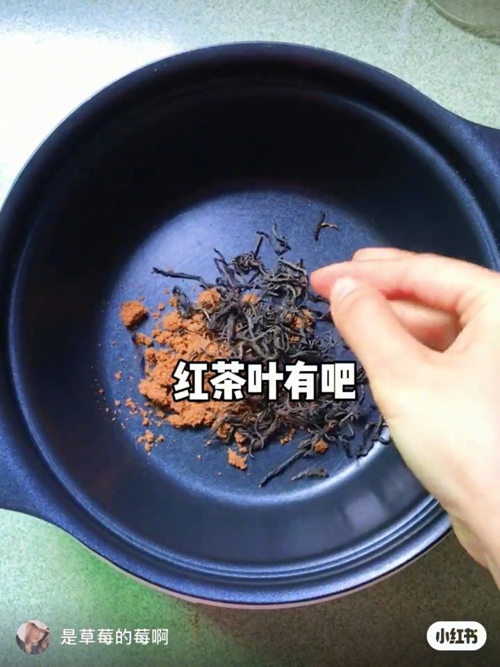 #美食时间# 焦糖红枣姜奶茶,驱寒暖胃,冬天喝一杯暖暖的~ 材料都有,步骤都会,做起来!