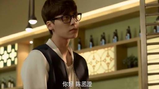 李易峰眼镜杀,这怎么能错过我们峰峰在盗墓笔记饰演根正苗红的吴邪呢?小三爷一戴上眼镜,那可是