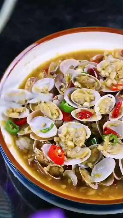 畅飨好味【爆汁花甲】这样做的花甲,特别好吃,强烈推荐给大家!via:8月饭票