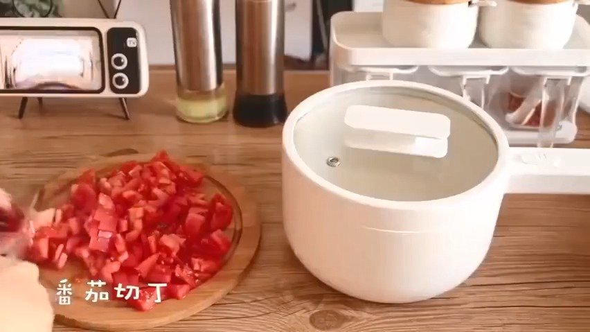 #美食时间# 天气越来越冷,要经常喝一些热热的汤~ 晚上加一道罗宋汤,做法简单又美味!
