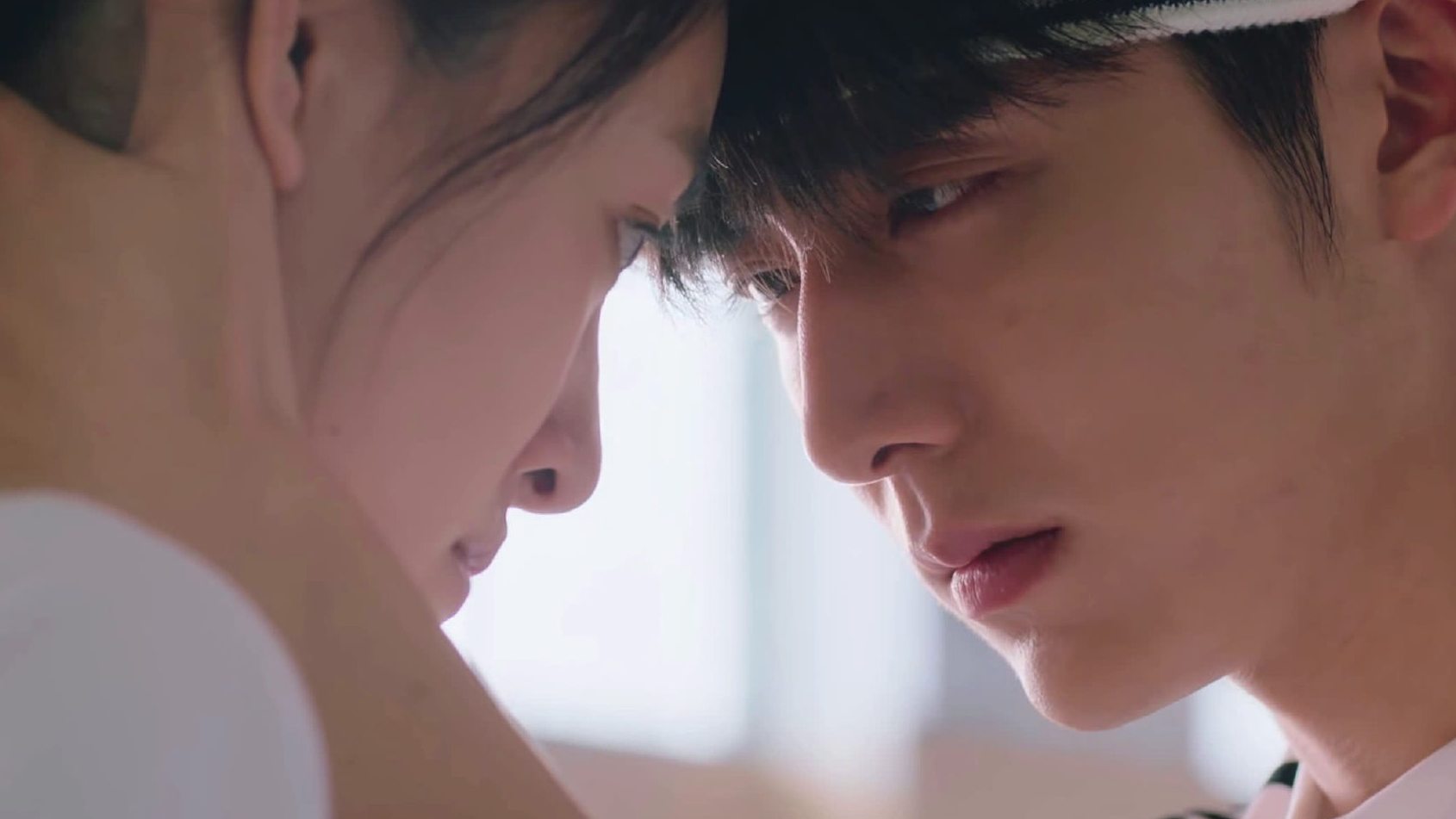 #冰糖炖雪梨# 连续被放了n次鸽子,黎语冰@张新成 委屈到极致,棠雪@吴倩 过来哄他,说: