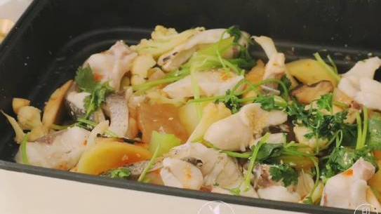 还记得第一次吃这道菜应该是10多年前的大丰收鱼庄吧,那时候为了吃可以连续排队2个小时,如今