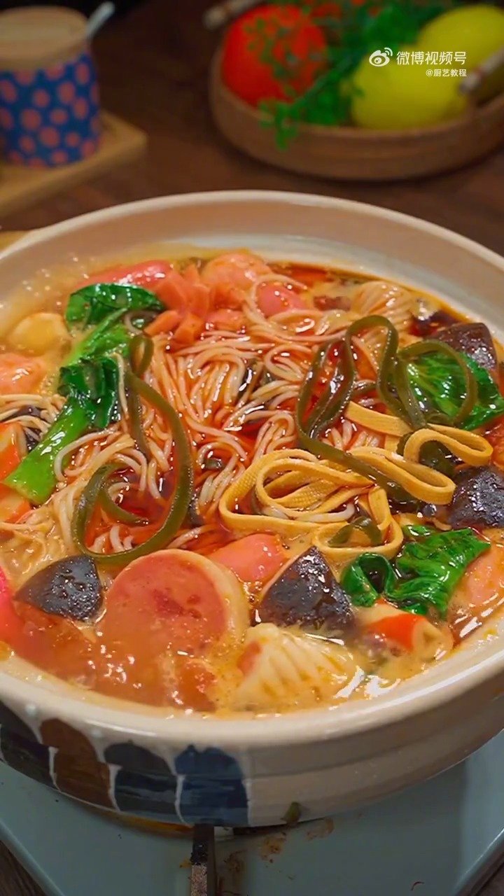 #畅飨好味# 想吃砂锅米线自己在家做,简单又好吃!Via:@天天美食推荐_  