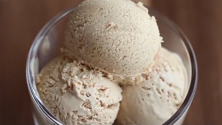 自制奶茶冰激凌,口感细腻绵软,入口即化,学会家人就有口福了#美食# via:网络