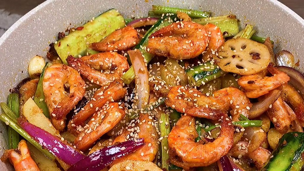 厨房小白也能做的香辣干锅虾,鲜香美味超简单下饭
