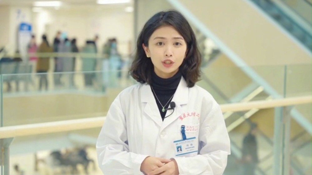 【专家建议不要等口渴了才喝水】如何科学饮水?①建议成年人每天饮水量约为200毫升的杯子8杯