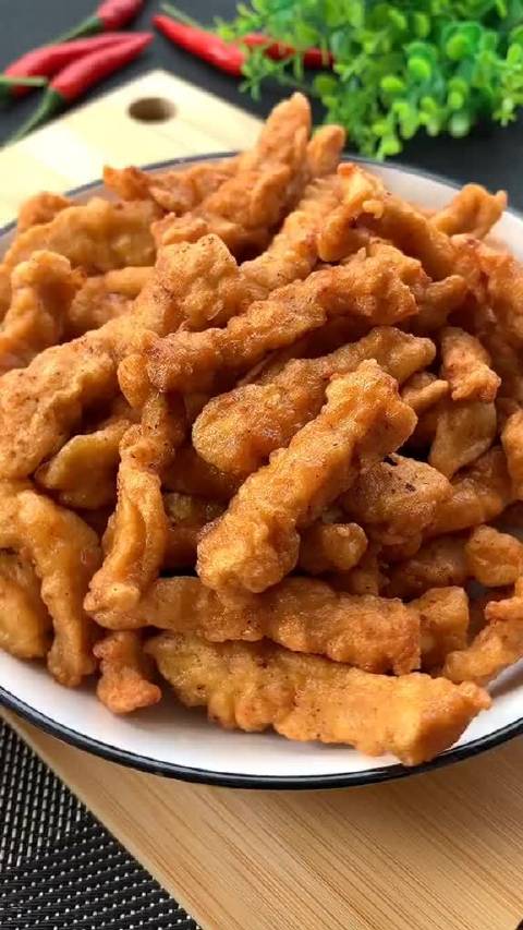 这样做的小酥肉,比外面火锅店还要好吃。美味～