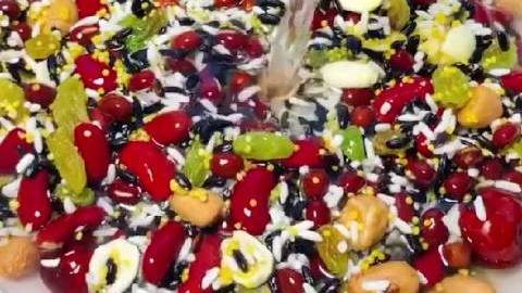 【好喝的腊八粥】腊八粥应该吃甜的还是咸的不重要!重要的是与家人一起分享!还不会做的,赶快收