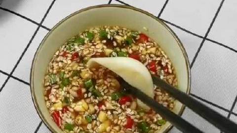 好吃到爆的万能蘸料来啦,蘸火锅,蘸饺子,蘸什么都好吃……