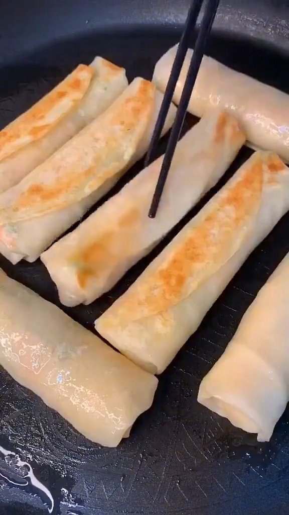 #教你做美食# 【土豆丝卷饼】营养丰富,健康又美味,做法简单易学,美食get√