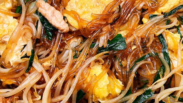 【家常炒合菜的做法】卷春饼什么菜最合适?当然是合菜。有肉有蛋有菜有粉儿,无需太多调味,好吃