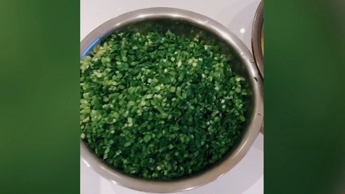 【凤凰连线丨宅一起⑮:佟大为分享私人菜谱韭菜盒子】凤凰网娱乐连线佟大为,他分享了自己的私人
