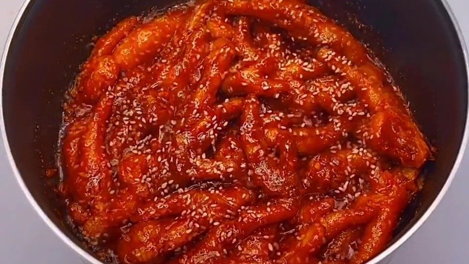 韩式辣炒鸡爪,吃一口满嘴香!